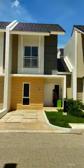 Turun Harga BU Rumah Baru 2 lt Clus Advani Summarecon Emerald Karawang