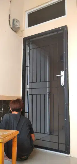 Pintu kawat nyamuk minimalis