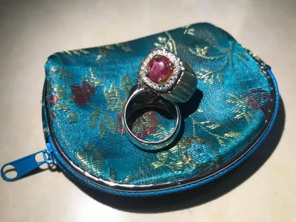 Cincin rubby pink