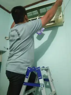 Service AC panggilan. Bergaransi dan amanah
