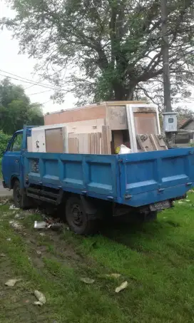 Jasa pindahan rumah kontrakan menggunakan mobil engkel