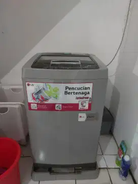 Mesin Cuci Mulus Pemakaian Sendiri