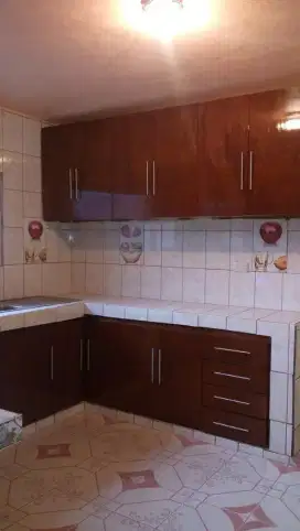 Kitchen set finishing hpl,interior dapur,kabinet dapur,meja minibar