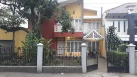 Rumah terawat siap huni Lokasi strategis
