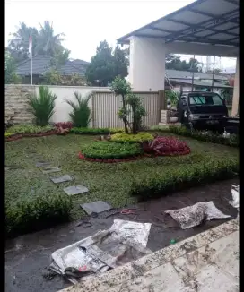Taman yang di dukung oleh perlengkapan bahan yang lengkap