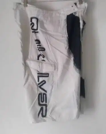 COD 03 Free _ Kirim-2 __ Celana Quicksilver Ori Surf + baju QS white