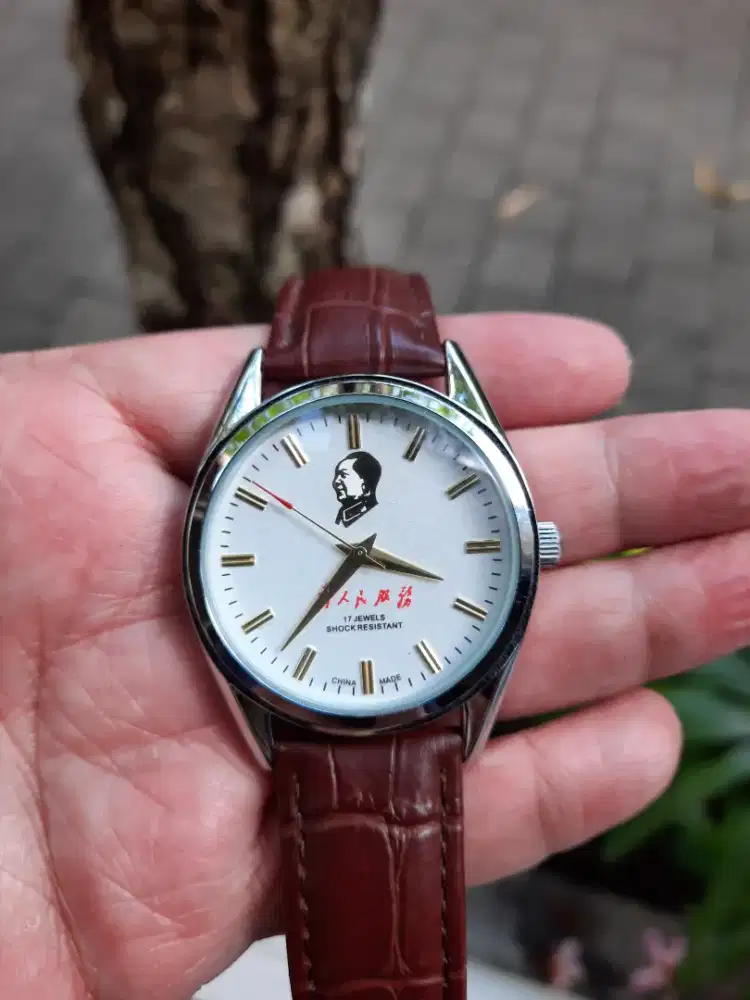Jam Tangan Mao Zedong