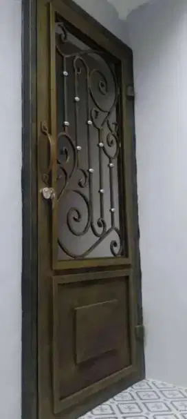 Pintu pagar besi/galvanis