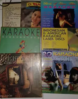 Piringan Laser Disc koleksi pribadi