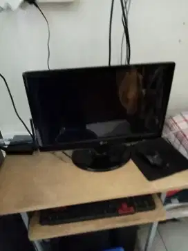 Jual monitor LG w1953sv