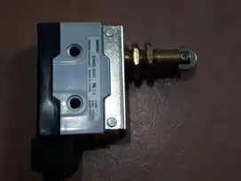 Limit Switch Omron D4MC-5020 made in Japan (A-842)