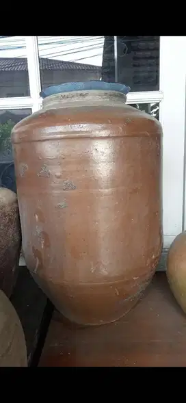 Dijual guci kondisi baik