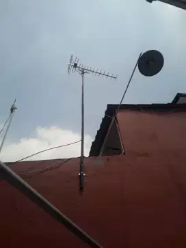 Jasa pasang antena TV digital Cariu Bogor