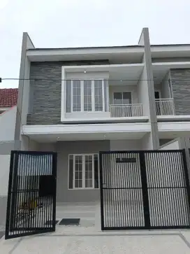 DIJUAL RUMAH BARU GRESS MODERN MINIMALIS PANDUGO RUNGKUT SURABAYA