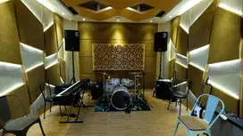 Peredam suara studio drum akustik ruang