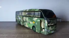 Diecast Bus Tentara