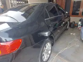 kaca film mobil hitam atau silver KTT