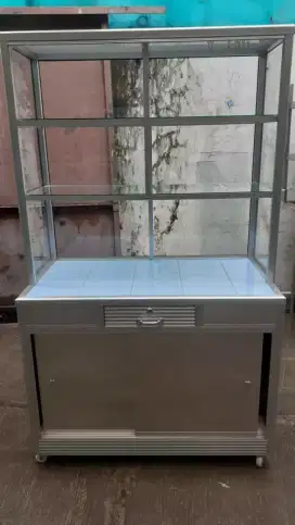 Etalase kaca kuliner P.100cm keramik