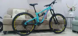 Sepeda MTB Santa Cruz Nomad 3 Carbon