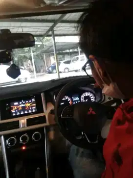 Nyari kerja .punya sim a