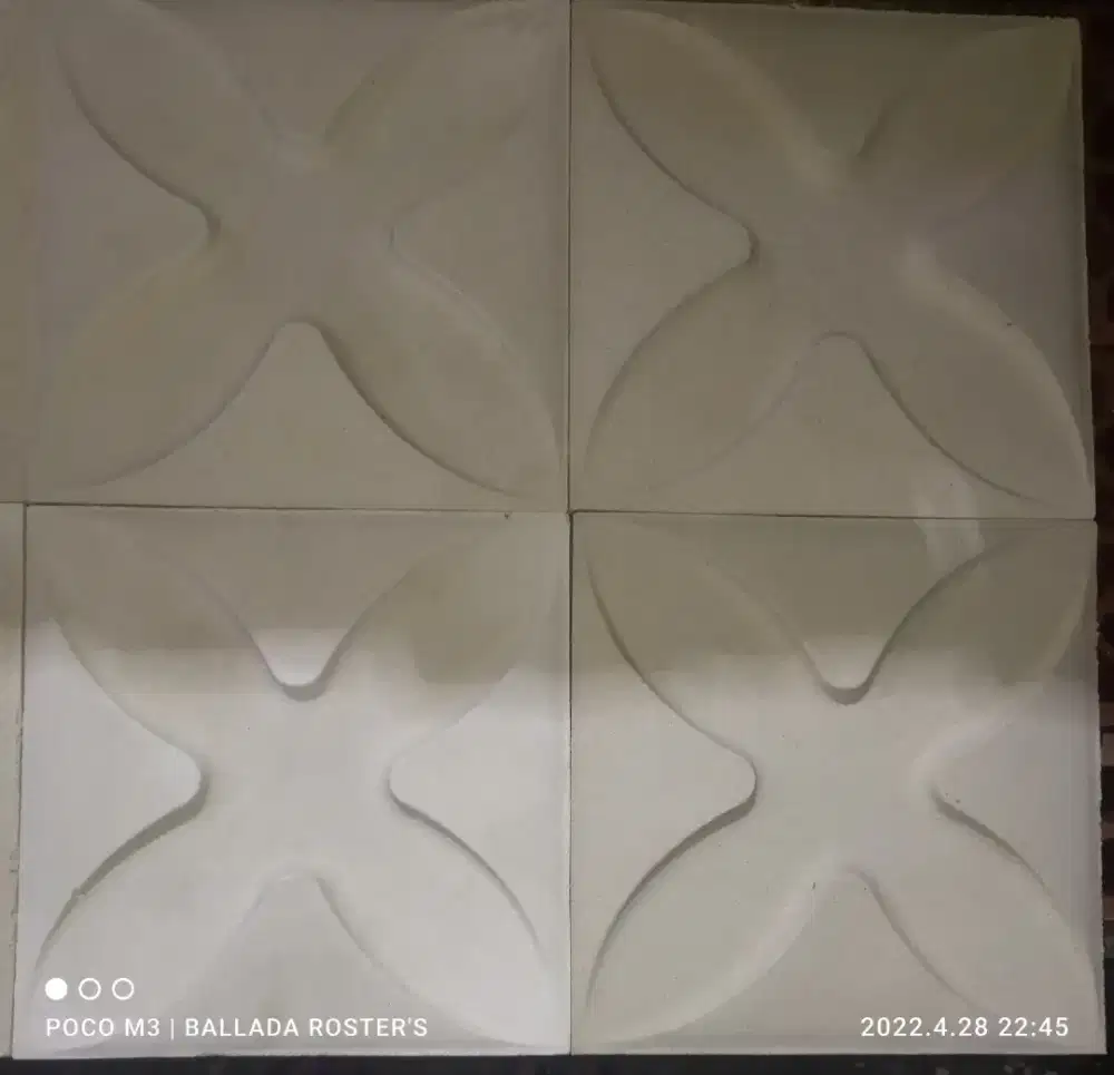 Roster beton minimalis. Ornamen dinding, bata expose, bata tempel