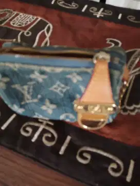 Dompet koin LV Second