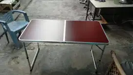 Meja lipat portable