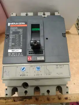 Mccb Breaker Merlin Gerin NS250N 200/250A