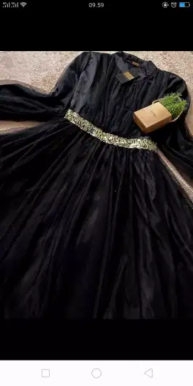 Gamis pesta Turki