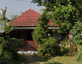 Sangat Strategis untuk Usaha atau Tempat Tinggal, Jual Cepat !