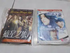 Film dvd film seri china ada 2 judul, masing2 4pcs. Kondisi ok, nego