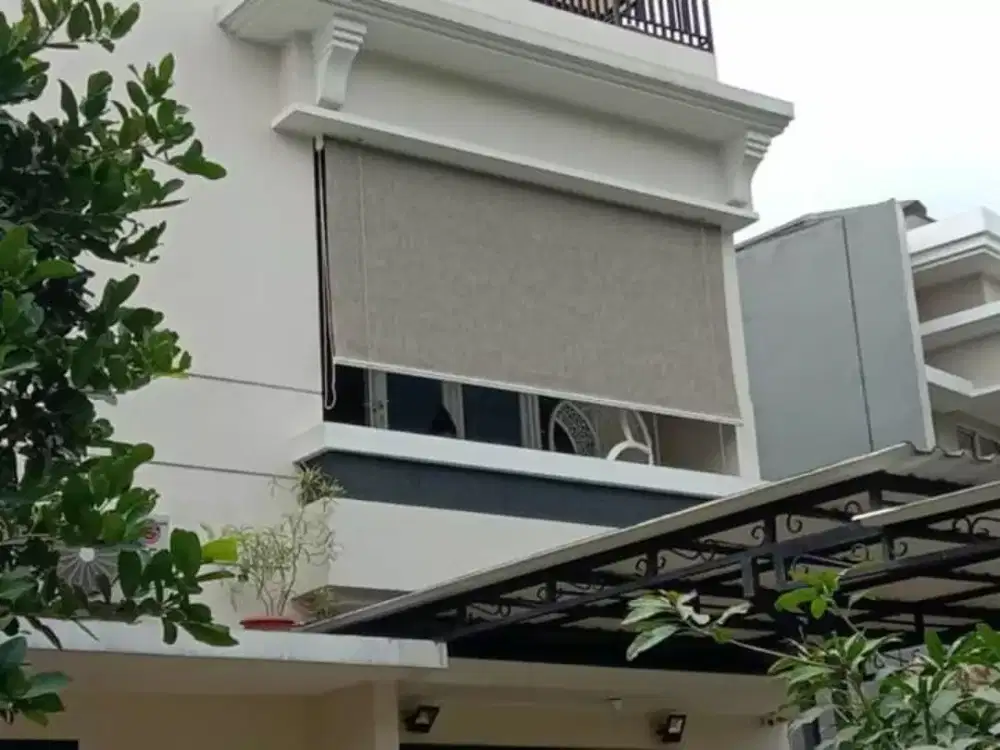 Tirai Gulung Eksterior