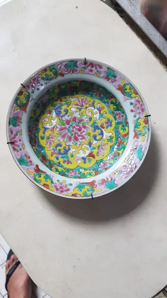 Piring Cina kuno Family Rose(Langka!)