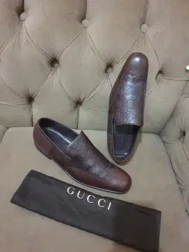 Mulus .authentic sepatu .pantofel gucci size 40.5