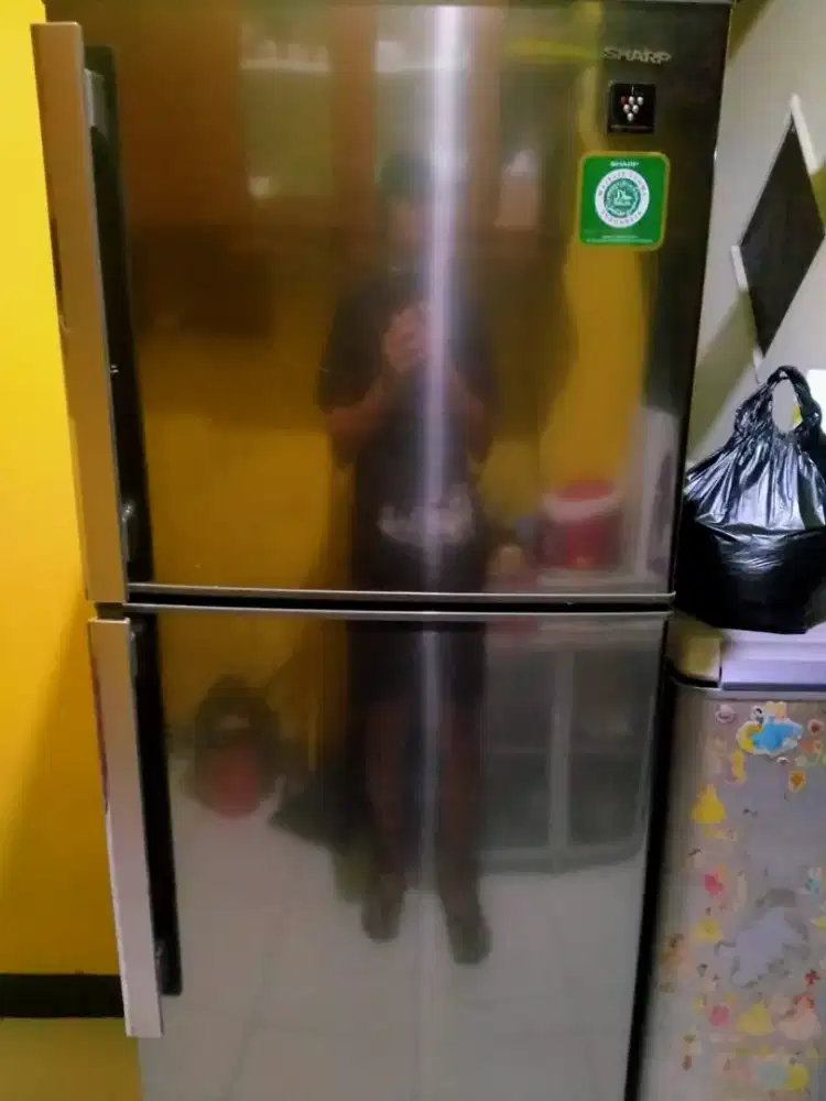 Isi freon kulkas freezer showcase bandung