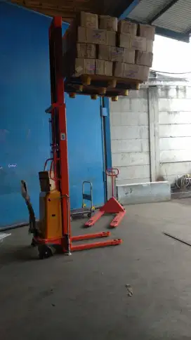 Hand Stacker Semi Elektrik 1ton-2ton Kediri-Jombang-Mojokerto-Malang