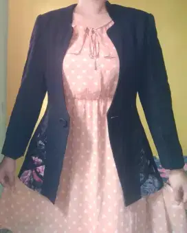 Outer Blazer Hitam Pekat ada Bunganya.Tokyo