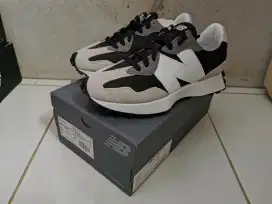 Sepatu New Balance 327 V1 Size 42