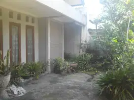 Buat yang sibuk, dijual rumah di tengah kota jakarta selatan