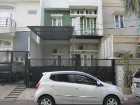 Rumah 3 lantai, hdp selatan di Citra Garden 5