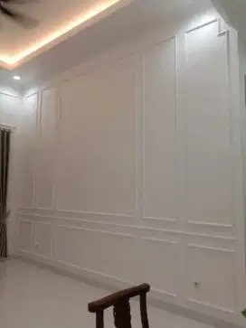 pemasangan wall moulding