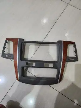 Frame head unit toyota fortuner 2008