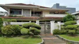 Rumah Taman, 772 m2, bangunan 900 m2 di Ancol Timur