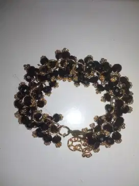 Gelang aksesoris