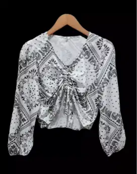 Patterns crop top