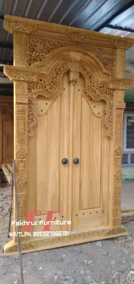 Pintu gebyok ukir