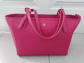 Preloved Tory Burch York ORI. Bs nego tipis