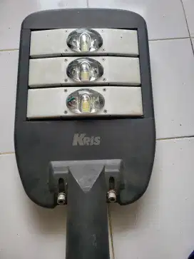 Kris LAMPU JALAN LED 3 x 30w 5700k