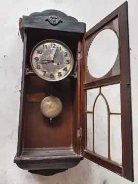 Jam Dinding GanduL JaduL