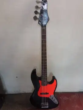 bass  second ,pakaian pribadi